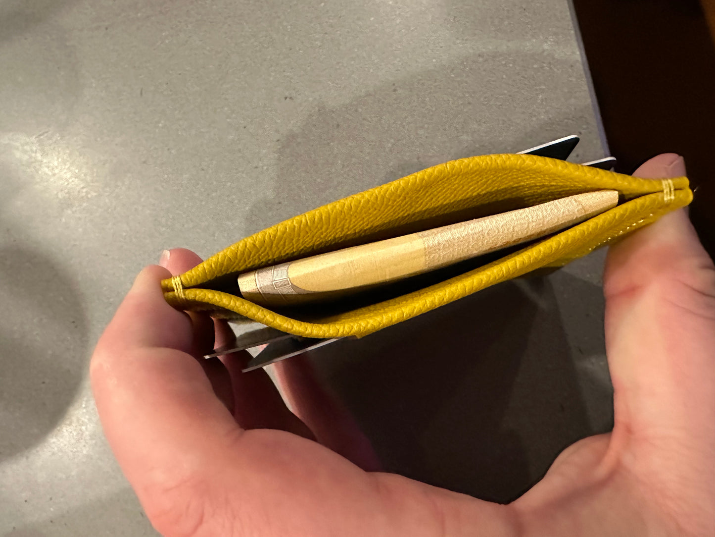 Highlands card holder - four card holder with pouch